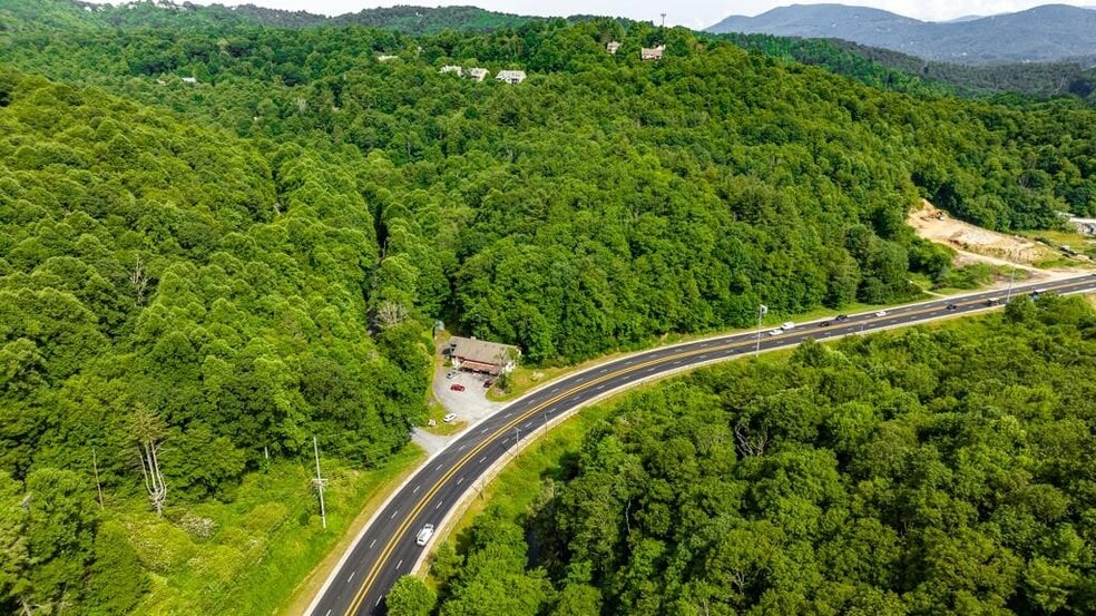 More Photos Of 3894 US Hwy 321, Blowing Rock General Retail For Sale