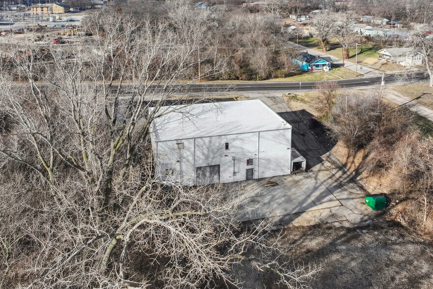 More Photos Of 1839 N 10th St, Kansas City Warehouse For Sale