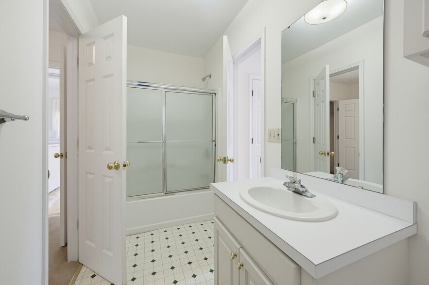 More Photos Of 129 Marble Mill Rd, Marietta Medical For Sale