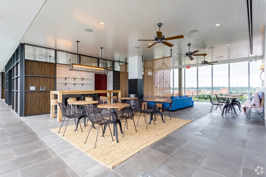 More Photos Of 2112 8th St NW, Washington Apartments For Lease