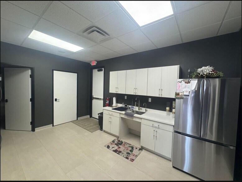 More Photos Of 4908 Lexington Sq, Amarillo Office For Sale