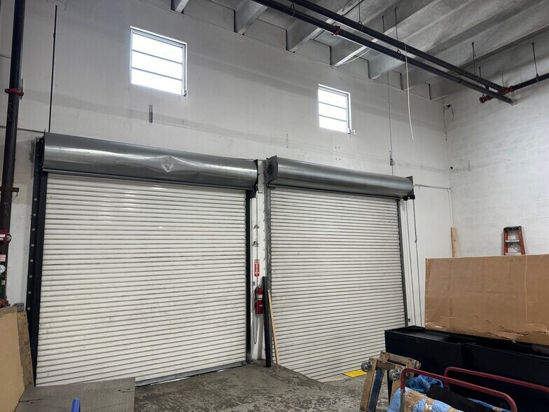 More Photos Of 8740-8890 NW 102nd St, Medley Warehouse For Lease