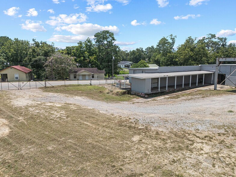 More Photos Of 1002 Douglas Ave, Opp Manufacturing For Lease