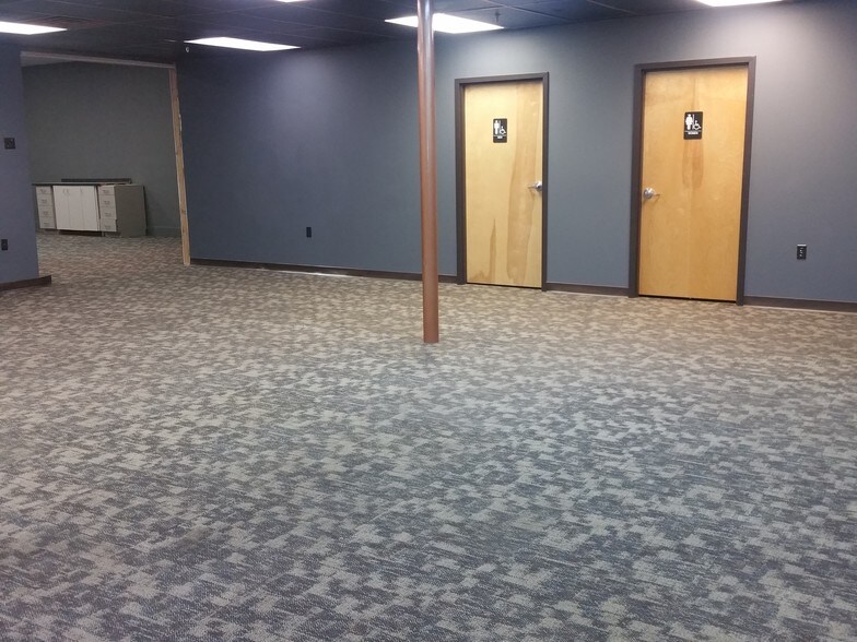 More Photos Of 340 Greenbrier Dr, Charlottesville Manufacturing For Lease