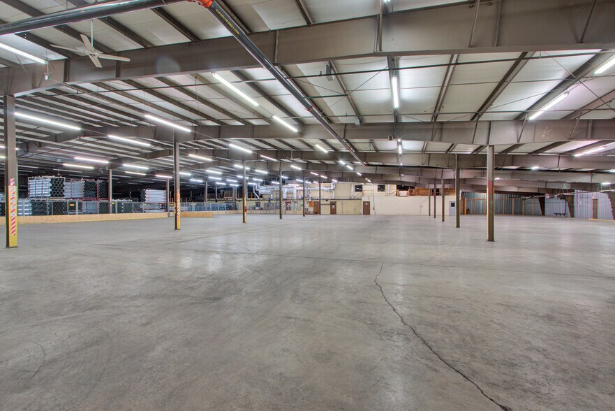 More Photos Of 2925 Welsby Ave, Stevens Point Warehouse For Lease