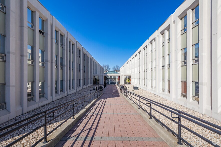 More Photos Of 3000 Marcus Ave, Lake Success Office For Sale