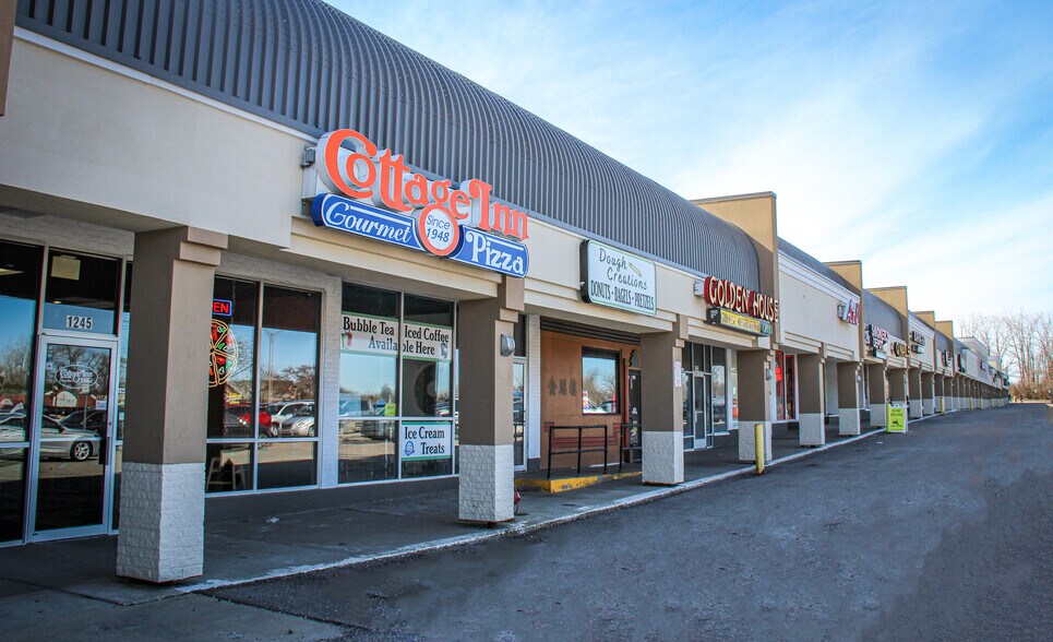 More Photos Of 1101-1249 E Grand River Ave, Howell Freestanding For Sale