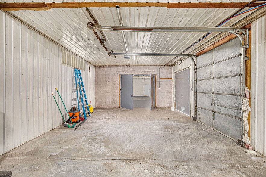 More Photos Of 3344 E Bristol Rd, Burton Warehouse For Sale