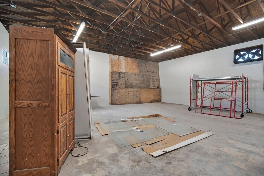 More Photos Of 327 Marion St, Daytona Beach Warehouse For Sale