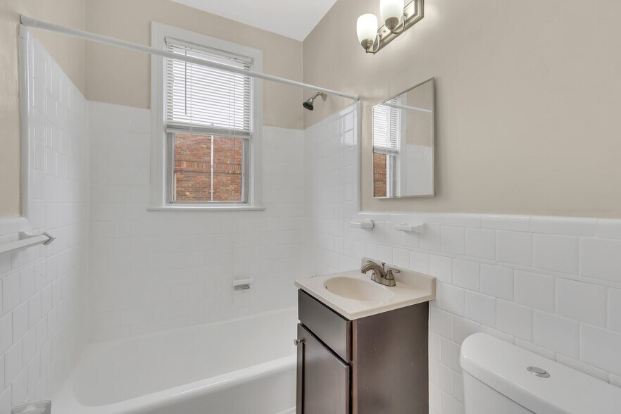 More Photos Of 315-325 Franklin St NE, Washington Apartments For Sale