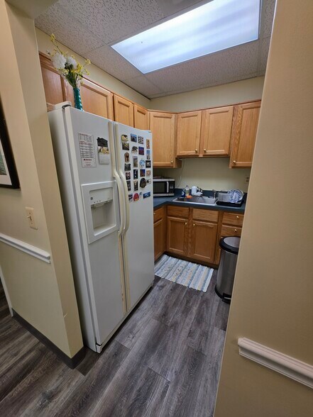 More Photos Of 3140 W Ward Rd, Dunkirk Medical For Lease