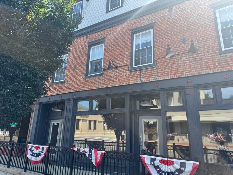 Primary Photo Of 109 N Main St, Columbia Office For Lease
