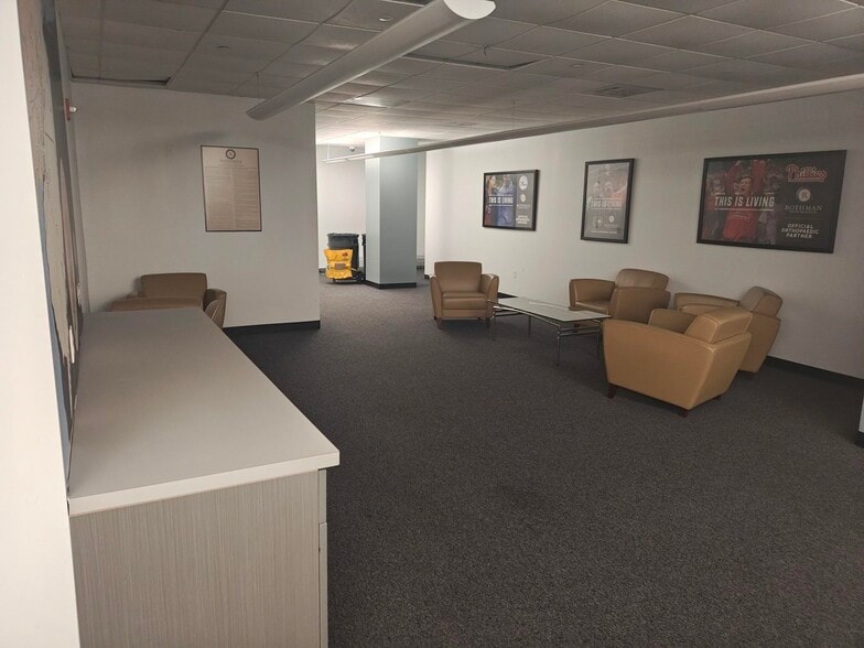 More Photos Of 1234 Market St, Philadelphia Office For Lease