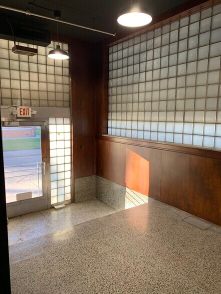 More Photos Of 202 Miley Ave, Indianapolis Manufacturing For Lease