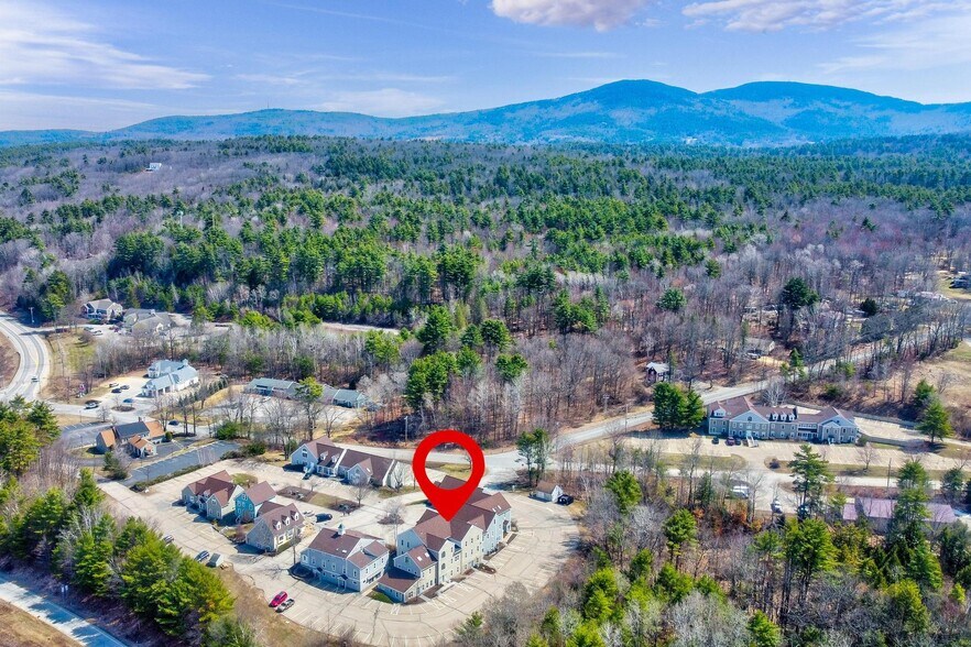 More Photos Of 25 Country Club Rd, Gilford Medical For Sale
