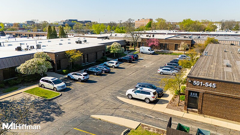 More Photos Of 702-778 W Algonquin Rd, Arlington Heights Unknown For Lease