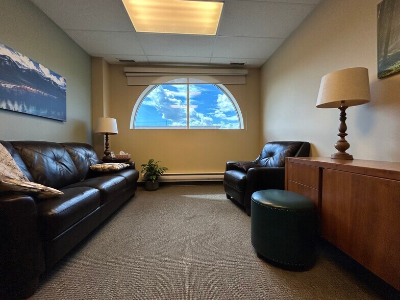 More Photos Of 16844-16880 111 Av NW, Edmonton Office For Sale