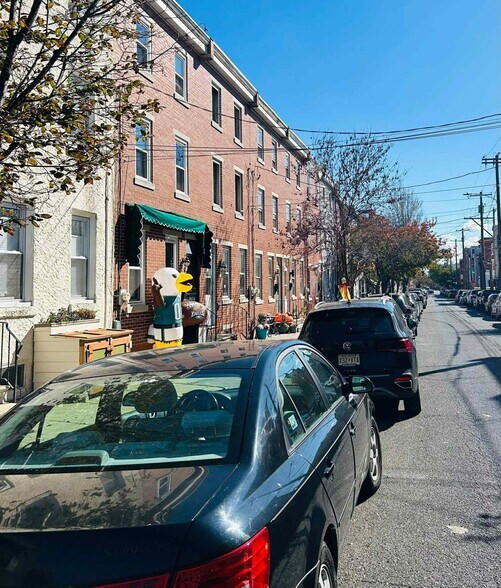More Photos Of 2005-7 E Sergeant St, Philadelphia Auto Repair For Sale