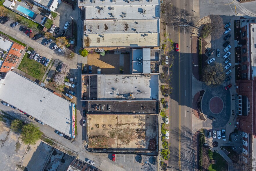 More Photos Of 1437 Market St, Chattanooga Storefront For Lease