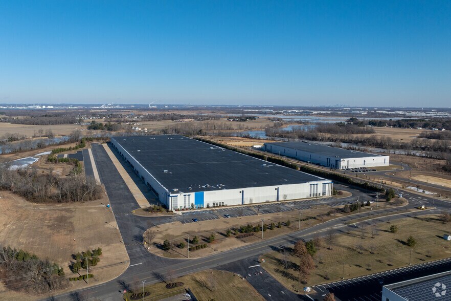 More Photos Of 2 Gateway Blvd, Pedricktown Distribution For Lease
