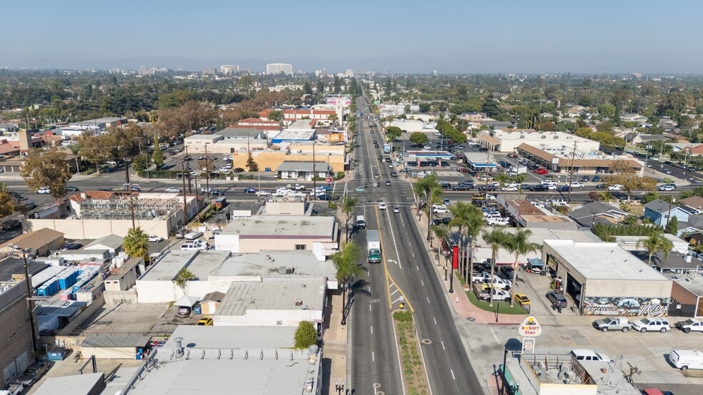 More Photos Of 1516 S Main St, Santa Ana Storefront For Sale