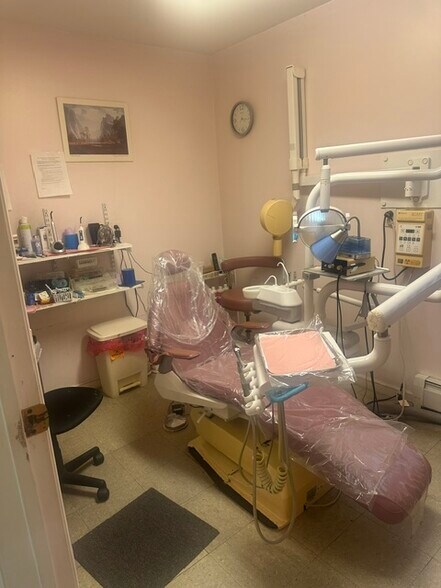 More Photos Of 973 Targee St, Staten Island Healthcare For Lease