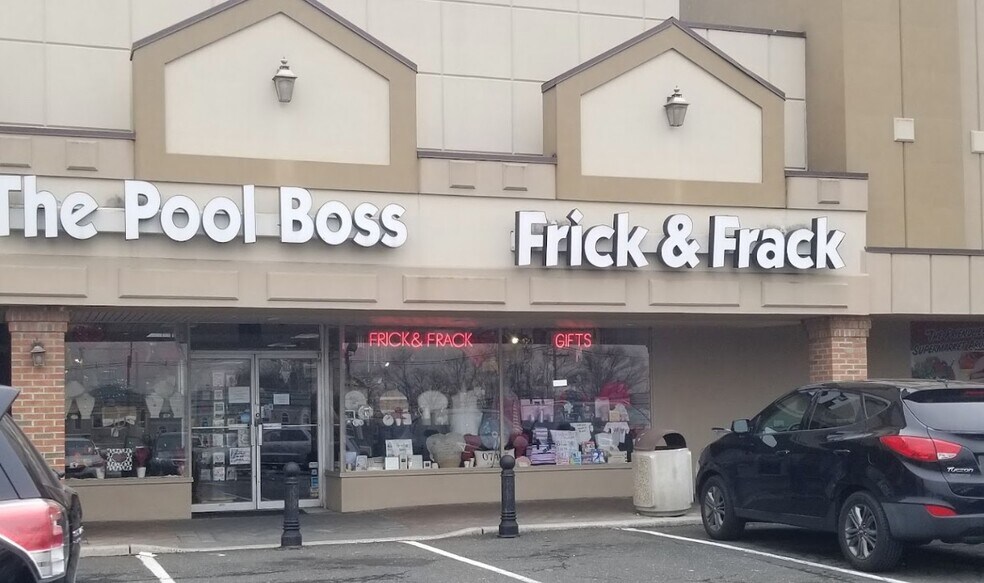 More Photos Of 1460-1504 State Route 23 N, Wayne Unknown For Lease