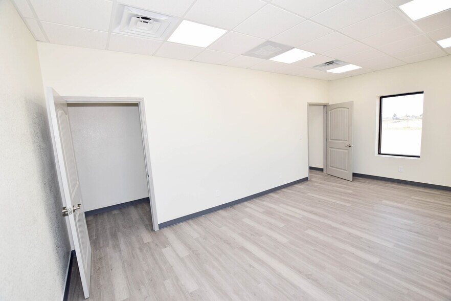 More Photos Of 8340 Boles Rd., Odessa Warehouse For Lease