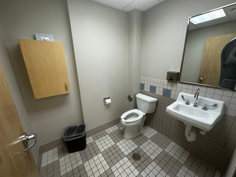More Photos Of 3150 N 12th St, Grand Junction Medical For Lease
