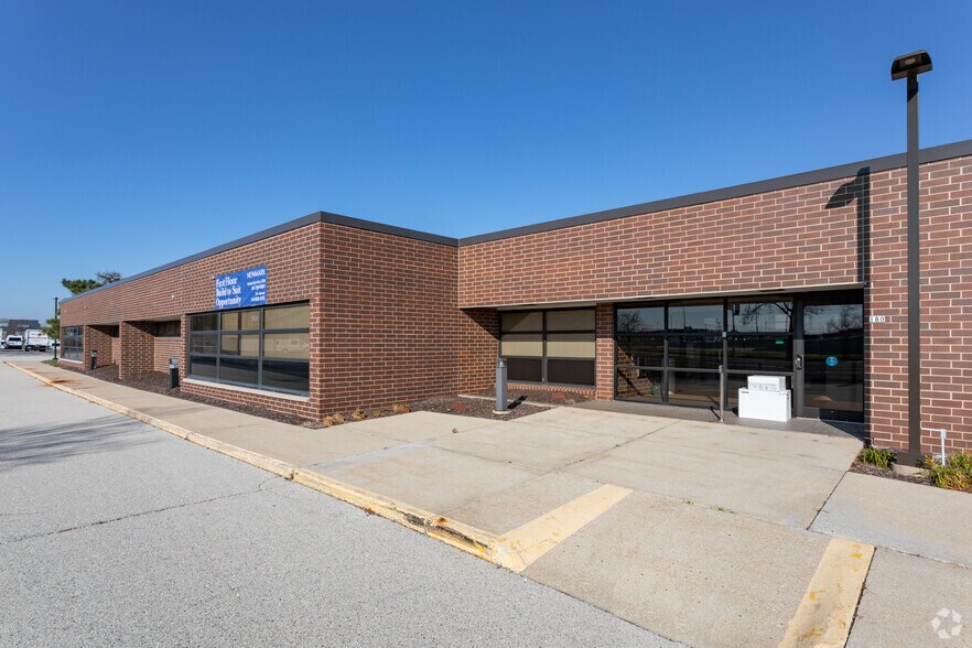 More Photos Of 180 W Grange Ave, Milwaukee Office For Lease