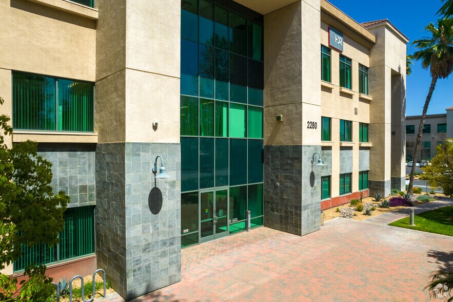 More Photos Of 2280 Market St, Riverside Office For Lease