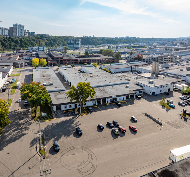 Primary Photo Of 1165-1167 Rue Lomer-Gouin, Québec Warehouse For Lease