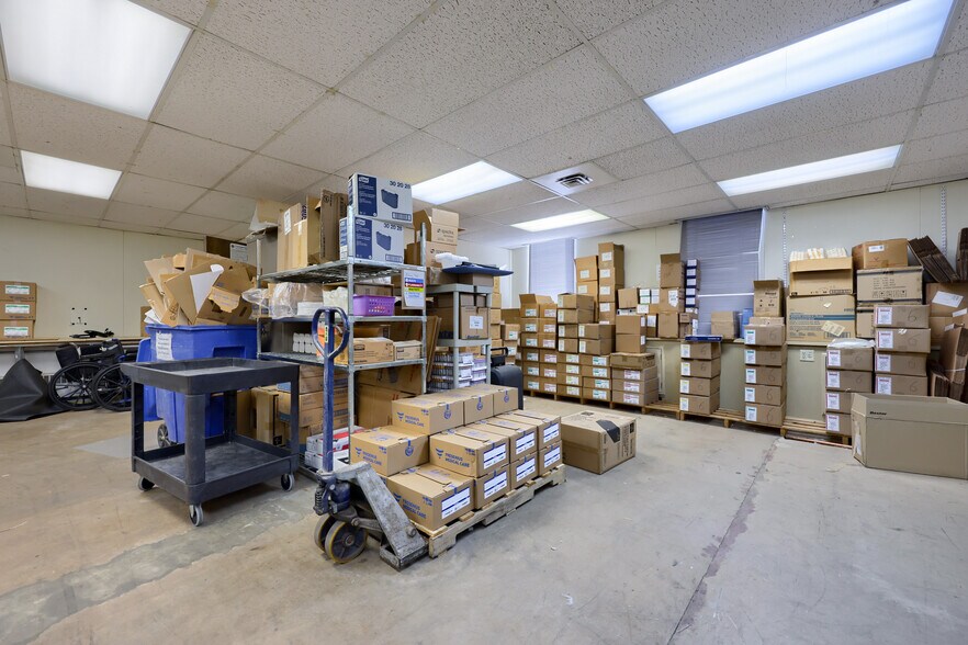 More Photos Of 625 Spring St, Wyomissing Office For Sale