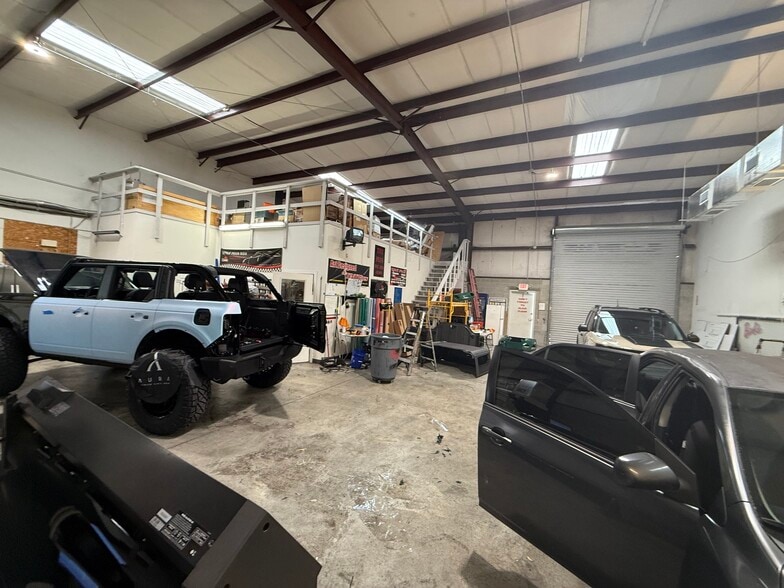 More Photos Of 2711 Airport Rd, Plant City Industrial For Sale