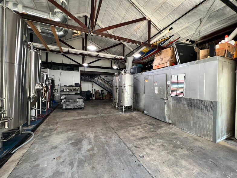 More Photos Of 1901 N 15th St, Tampa Freestanding For Lease