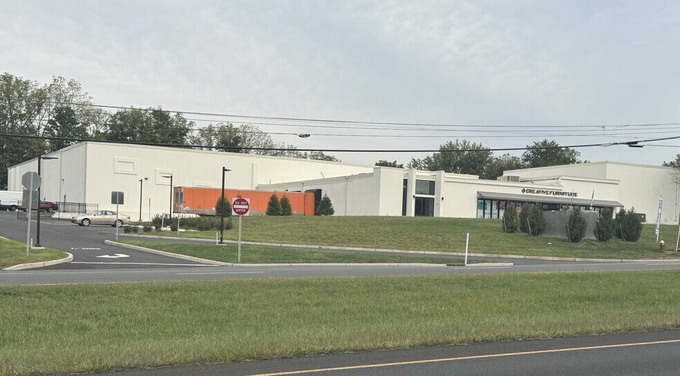 More Photos Of 388 US Highway 22 W, Readington Warehouse For Lease