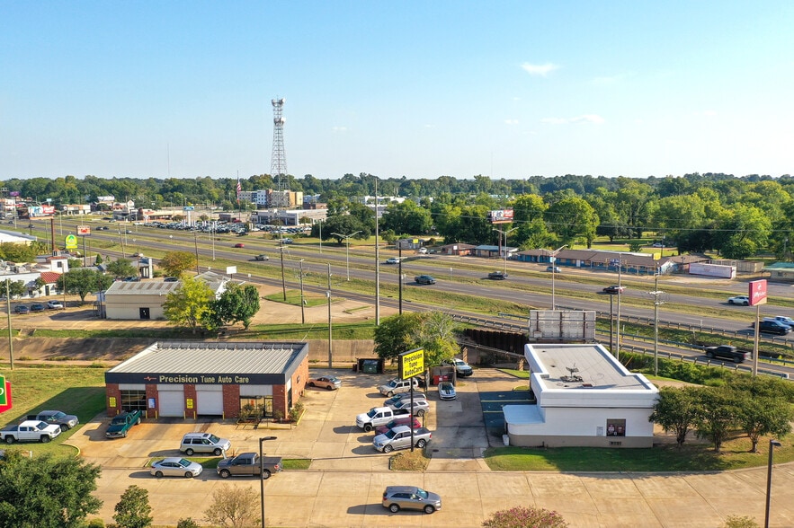 Primary Photo Of 3839 Alexandria Mall Dr, Alexandria Auto Repair For Sale