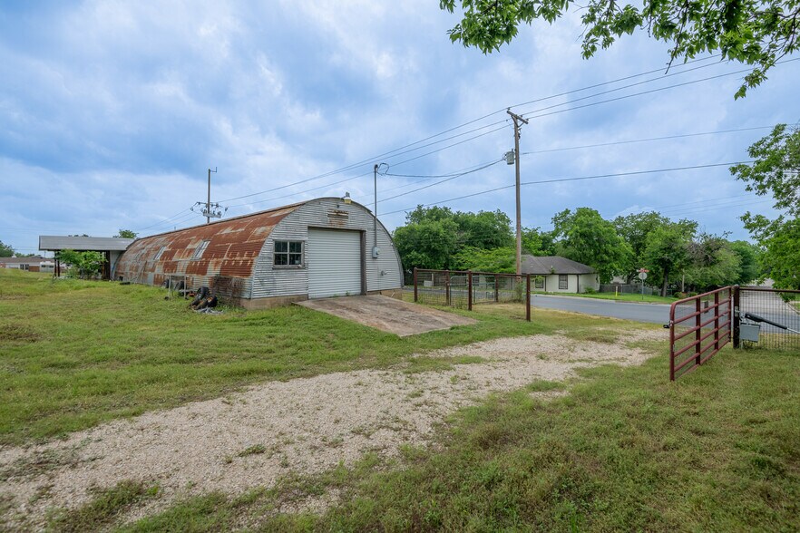 More Photos Of 1600 Roberts Cut Off Rd, Fort Worth Warehouse For Sale