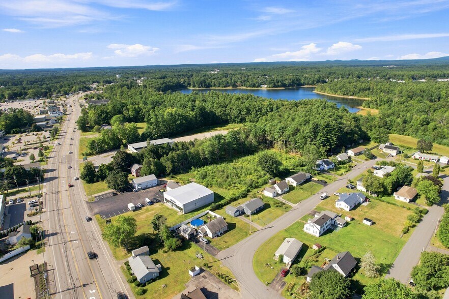 More Photos Of 445 High St, Somersworth Freestanding For Sale