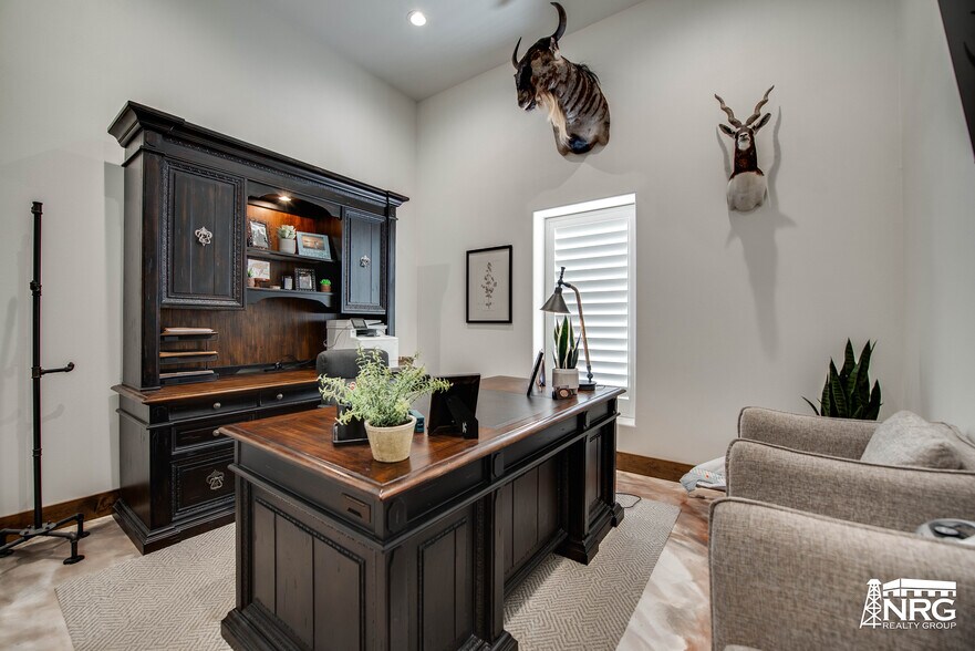 More Photos Of 1113 Dayton Rd, Midland Warehouse For Sale