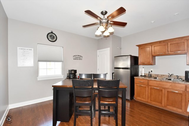 More Photos Of 111 N Lincoln St, Braidwood Storefront Retail Office For Sale
