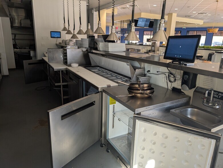 More Photos Of 5204 Colleyville Blvd, Colleyville Restaurant For Lease