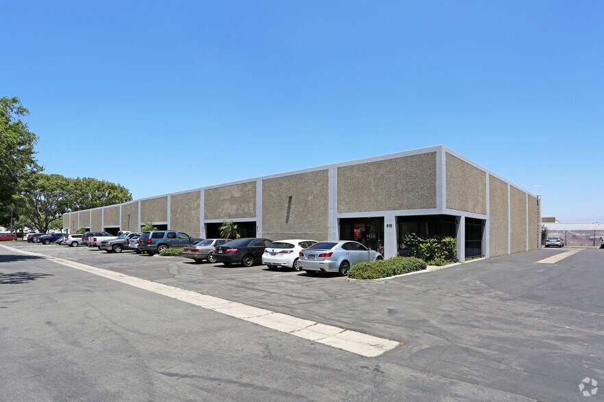 More Photos Of 601-619 N Poplar St, Orange Warehouse For Lease