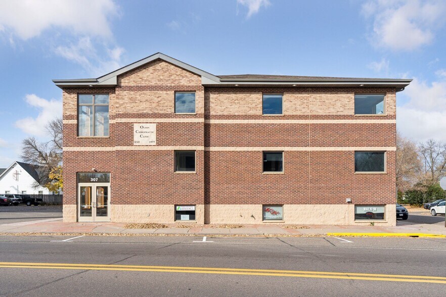 More Photos Of 307 N Cascade St, Osceola Medical For Lease