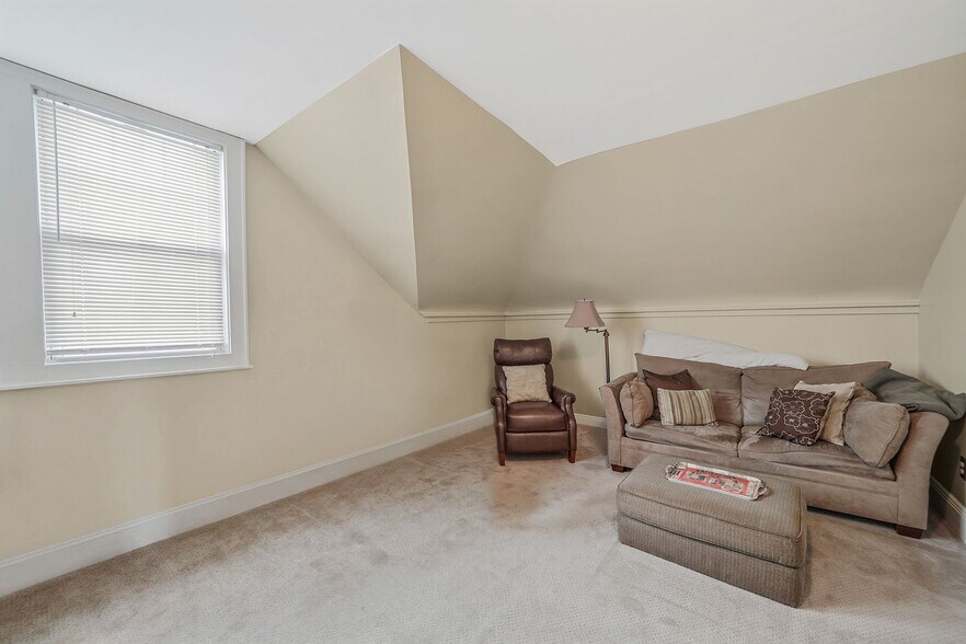 More Photos Of 2983 Long Beach Rd, Oceanside Medical For Sale