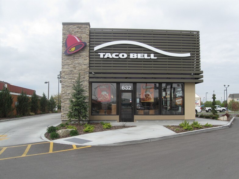 Primary Photo Of 632 N Overland Ave, Burley Fast Food For Sale