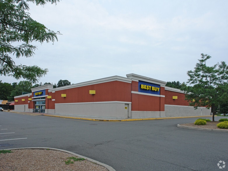 More Photos Of 299 N Central Ave, Hartsdale Unknown For Lease