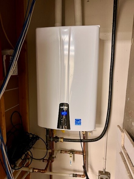 More Photos Of 17 Ogden St, Chatham Warehouse For Sale