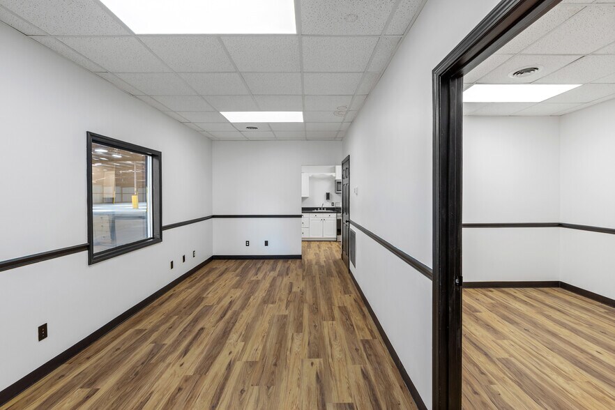 More Photos Of 240 E Park St, Guthrie Industrial For Lease
