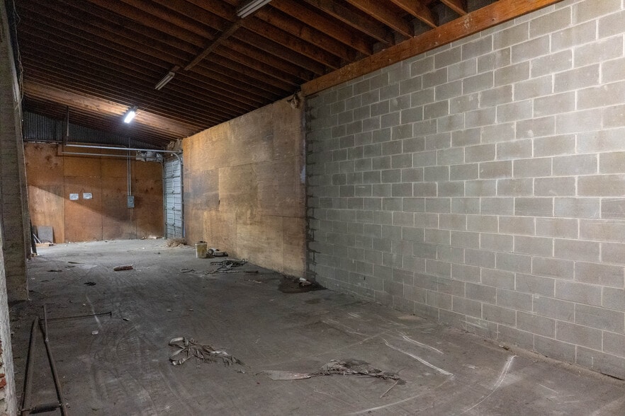 More Photos Of 2424 Columbus Rd, Springfield Warehouse For Sale
